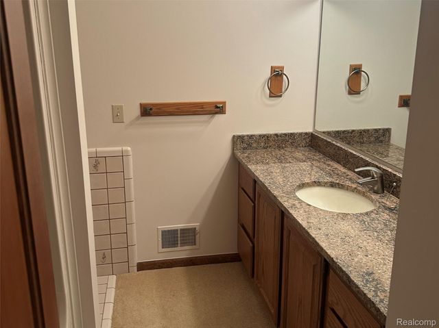 8329 Caribou Trail, Independence Charter Township, MI 48348