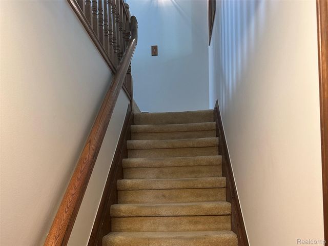 8329 Caribou Trail, Independence Charter Township, MI 48348