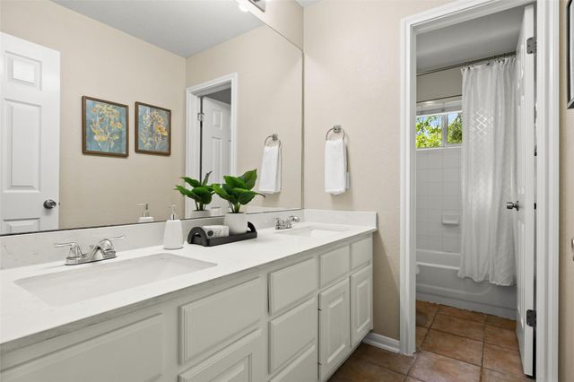 3416 Oxsheer DR, Austin, TX 78732