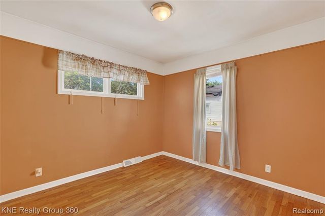 3842 Beechwood Avenue, Flint, MI 48506