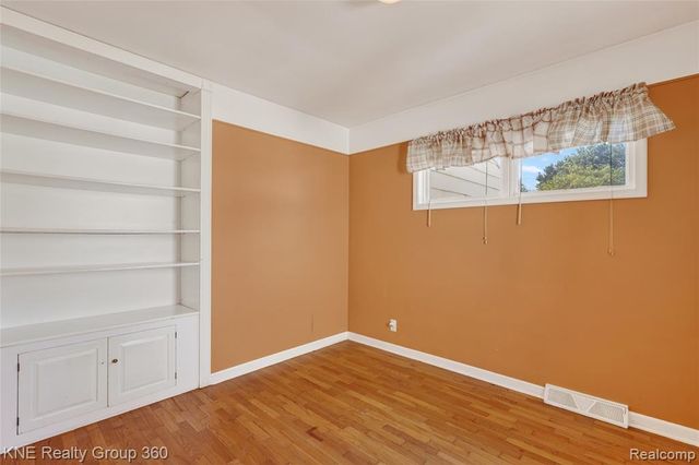 3842 Beechwood Avenue, Flint, MI 48506