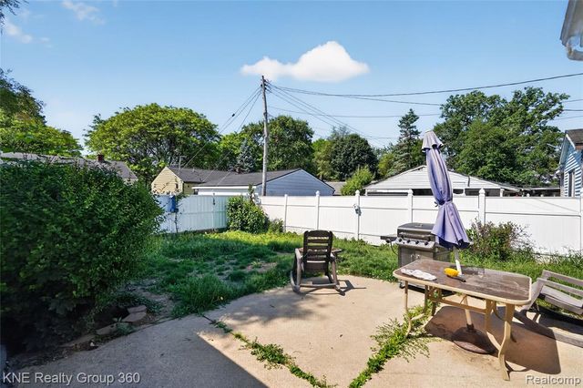 3842 Beechwood Avenue, Flint, MI 48506