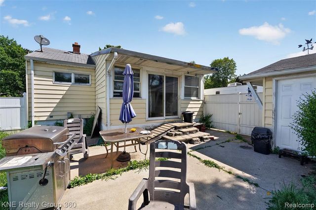 3842 Beechwood Avenue, Flint, MI 48506