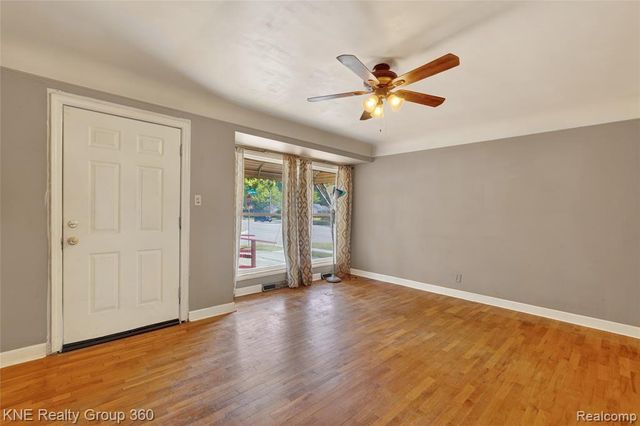 3842 Beechwood Avenue, Flint, MI 48506