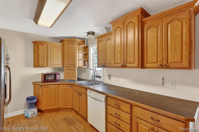 3842 Beechwood Avenue, Flint, MI 48506