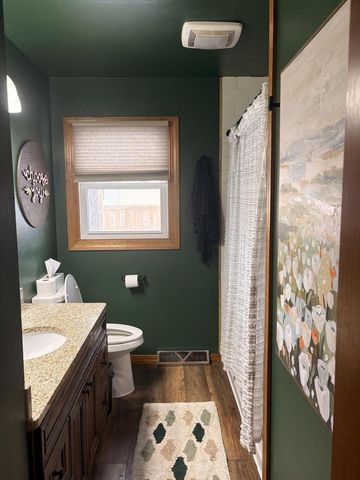 W7884 Hawthorne STREET, Onalaska, WI 54650