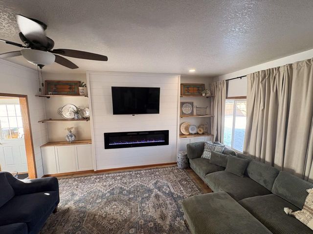 W7884 Hawthorne STREET, Onalaska, WI 54650