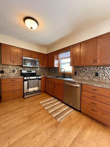 W7884 Hawthorne STREET, Onalaska, WI 54650