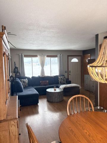 W7884 Hawthorne STREET, Onalaska, WI 54650