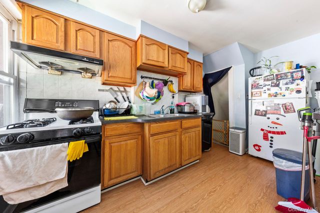 67139 Burns Street, Forest Hills, NY 11375