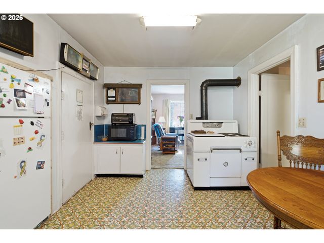 895 ELMA Ave Se, Salem, OR 97317
