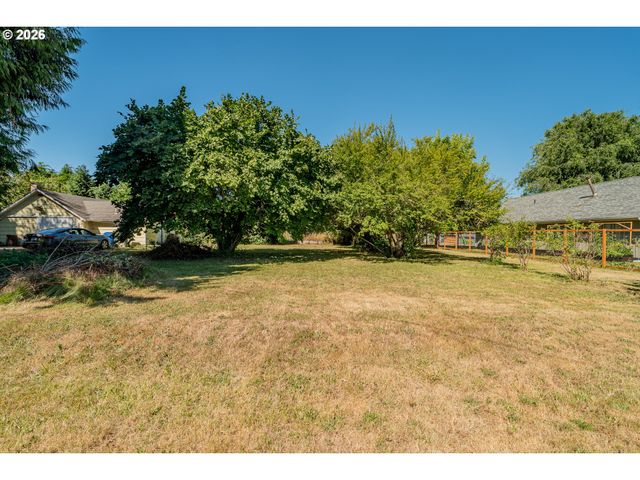 895 ELMA Ave Se, Salem, OR 97317