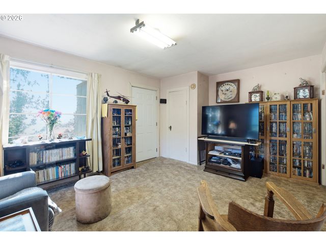 895 ELMA Ave Se, Salem, OR 97317