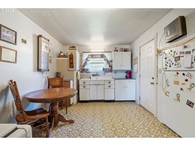 895 ELMA Ave Se, Salem, OR 97317