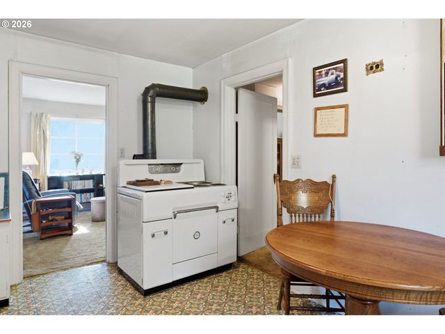 895 ELMA Ave Se, Salem, OR 97317