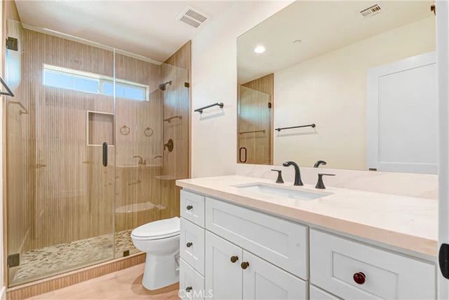 16385 Valencia Avenue 2, Fontana, CA 92335