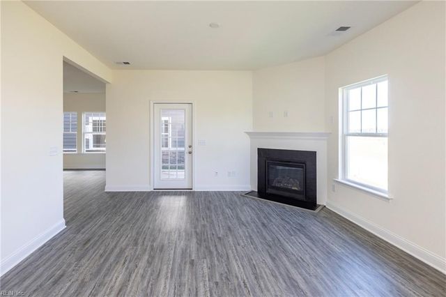 102 Getty RD, Suffolk, VA 23434