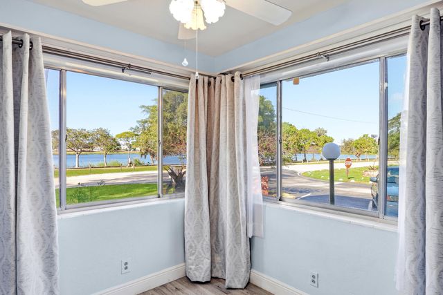 2004 Lake Osborne Drive 1, Lake Worth Beach, FL 33461