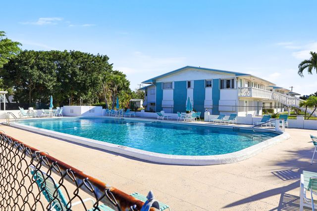 2004 Lake Osborne Drive 1, Lake Worth Beach, FL 33461