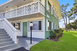 2004 Lake Osborne Drive 1, Lake Worth Beach, FL 33461