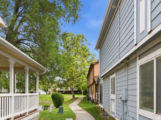 4229 S DERBYSHIRE CT, Taylorsville, UT 84123