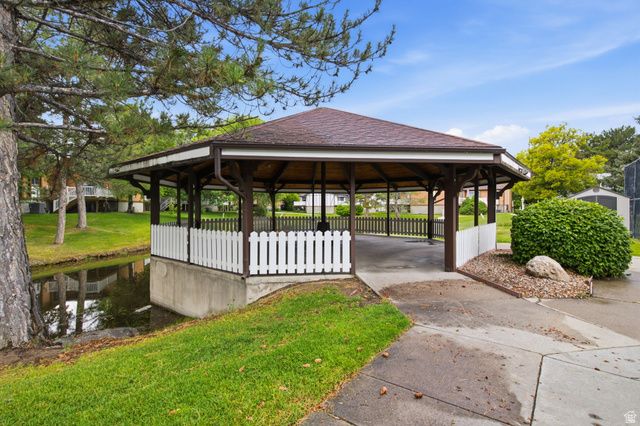4229 S DERBYSHIRE CT, Taylorsville, UT 84123