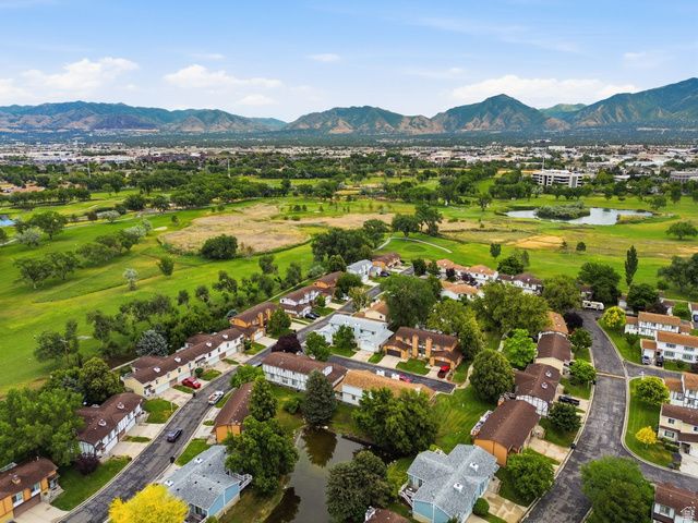 4229 S DERBYSHIRE CT, Taylorsville, UT 84123