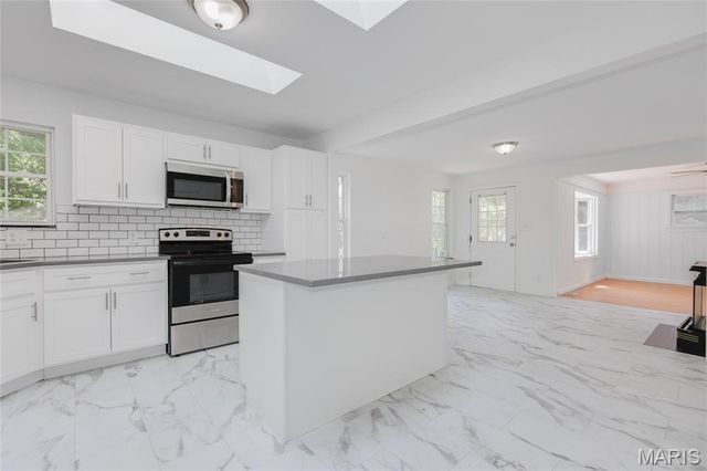 10735 Wurdack Avenue, St Louis, MO 63114