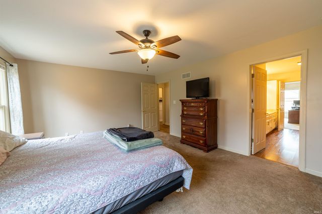 10001 Brookline Drive, Evansville, IN 47711