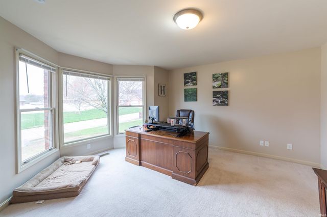 10001 Brookline Drive, Evansville, IN 47711