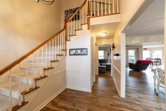 10001 Brookline Drive, Evansville, IN 47711