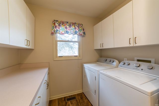 10001 Brookline Drive, Evansville, IN 47711