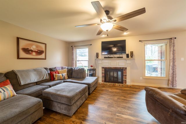 10001 Brookline Drive, Evansville, IN 47711