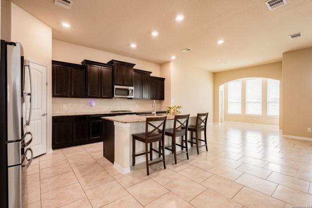 8815 Hideout, San Antonio, TX 78254