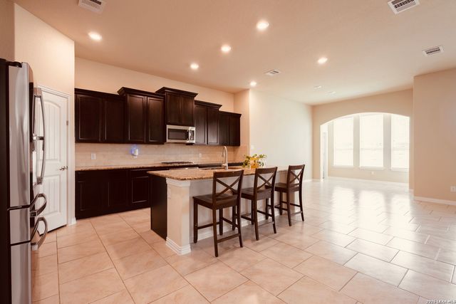 8815 Hideout, San Antonio, TX 78254