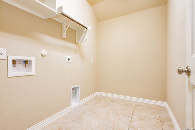 8815 Hideout, San Antonio, TX 78254