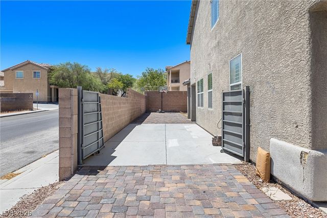 6297 Whispering Creek Street, Las Vegas, NV 89148