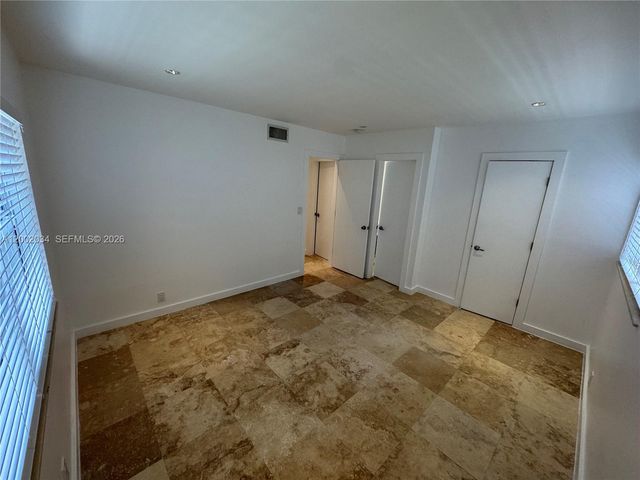 2724 NE 15th St 4, Fort Lauderdale, FL 33304