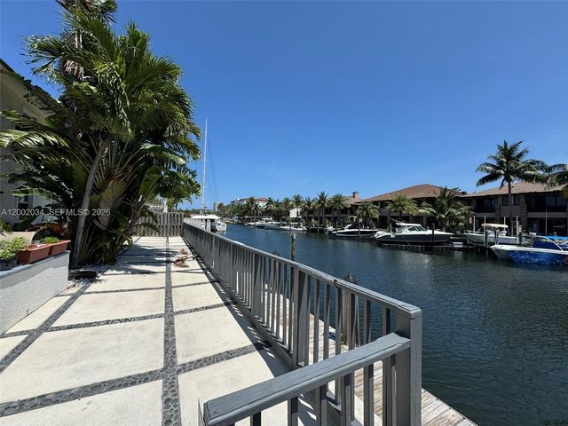 2724 NE 15th St 4, Fort Lauderdale, FL 33304