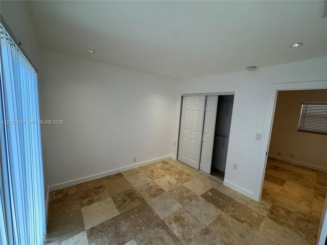 2724 NE 15th St 4, Fort Lauderdale, FL 33304