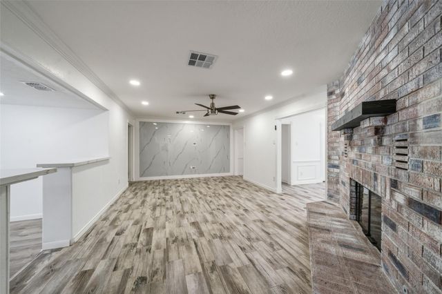 2006 Chilton Drive, Baytown, TX 77520