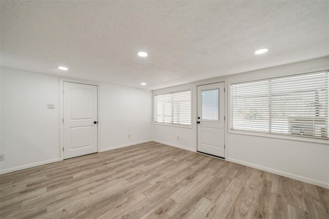 2006 Chilton Drive, Baytown, TX 77520