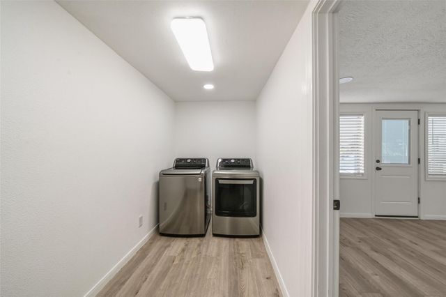 2006 Chilton Drive, Baytown, TX 77520