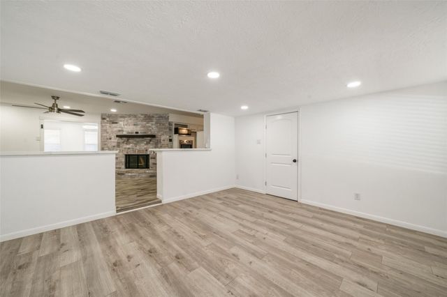 2006 Chilton Drive, Baytown, TX 77520