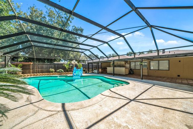 2006 Chilton Drive, Baytown, TX 77520