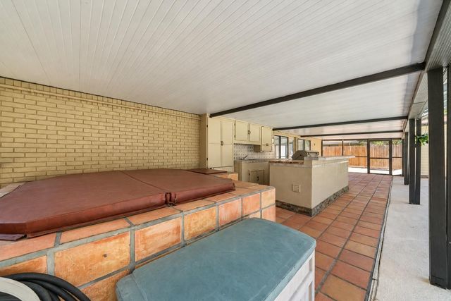 2006 Chilton Drive, Baytown, TX 77520