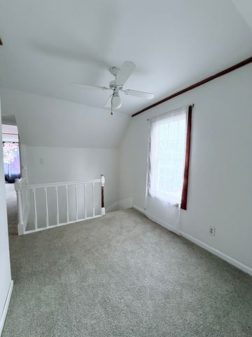 1132 E LOCUST Street, Dekalb, IL 60115