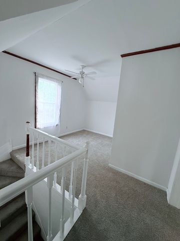 1132 E LOCUST Street, Dekalb, IL 60115