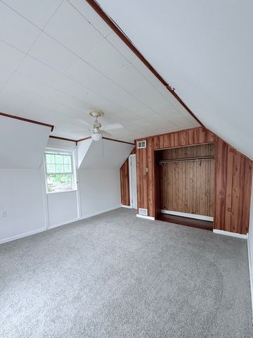 1132 E LOCUST Street, Dekalb, IL 60115