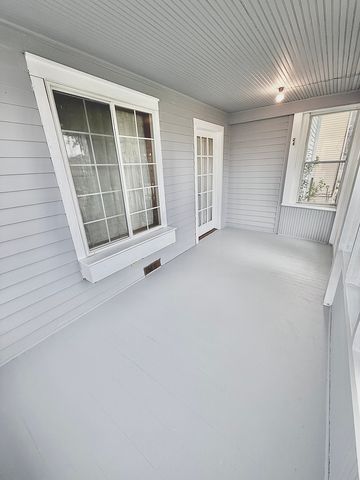 1132 E LOCUST Street, Dekalb, IL 60115